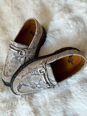 Dr Martens Adrian Snaffle Python Print Women’s Size 7 Suede Loafers Sand/Black